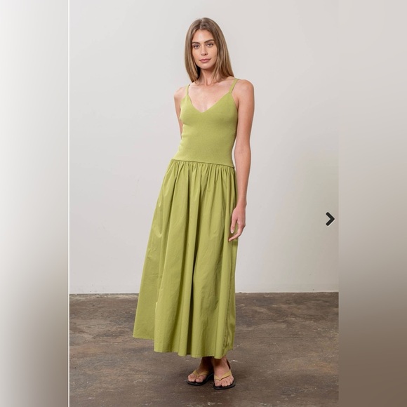 Moon River Nara Contrast Midi Dress - Picture 8 of 15